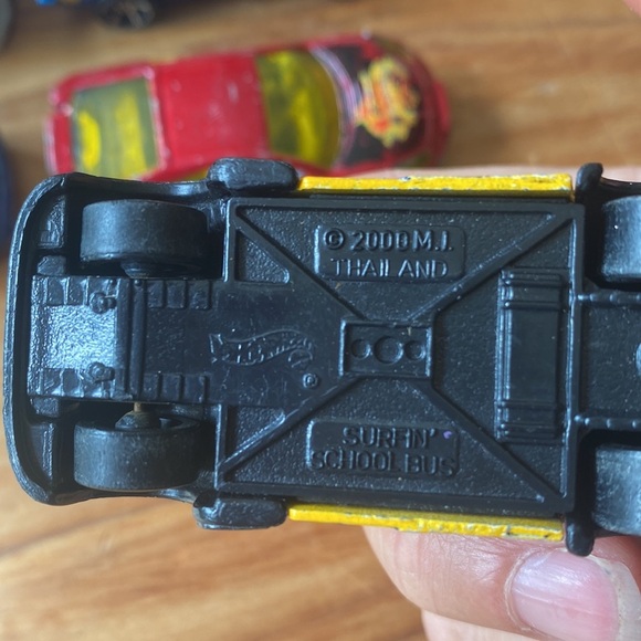 Bundle of 18 assorted matchbox cars - Picture 4 of 5